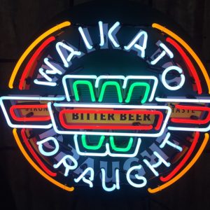 waikato,draught,neon,sign,beer,neons,bitter,mancave,man,cave,retro,vintage,shed,light